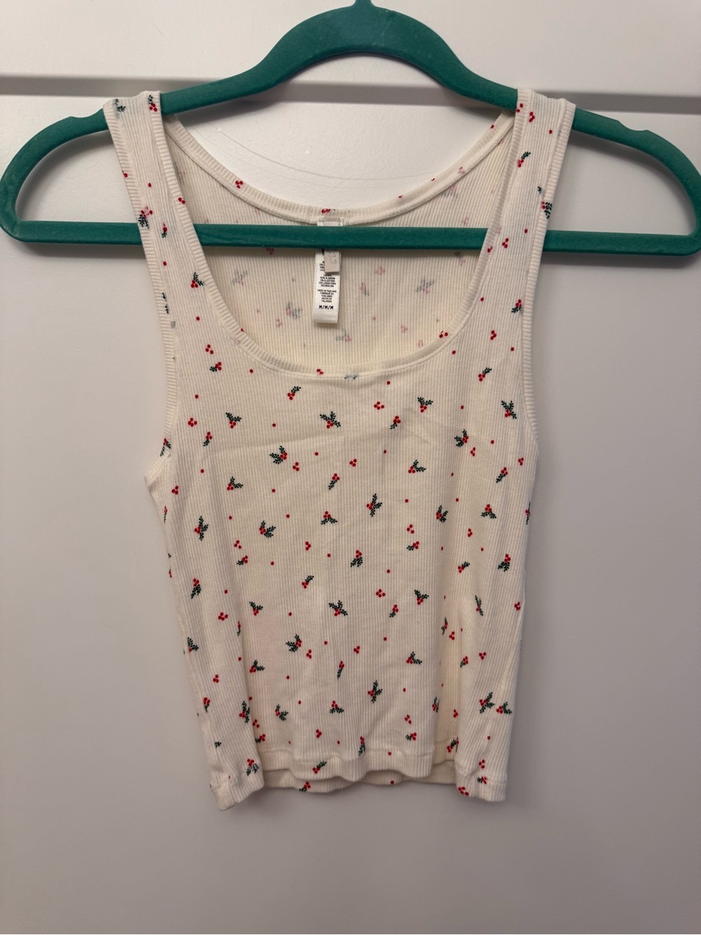 SKIMS Cream Ribbed Tank Top with Mistletoe Christmas Drop